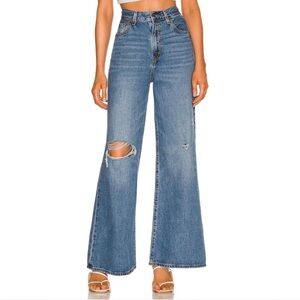 Levi's High Loose Flare Jeans